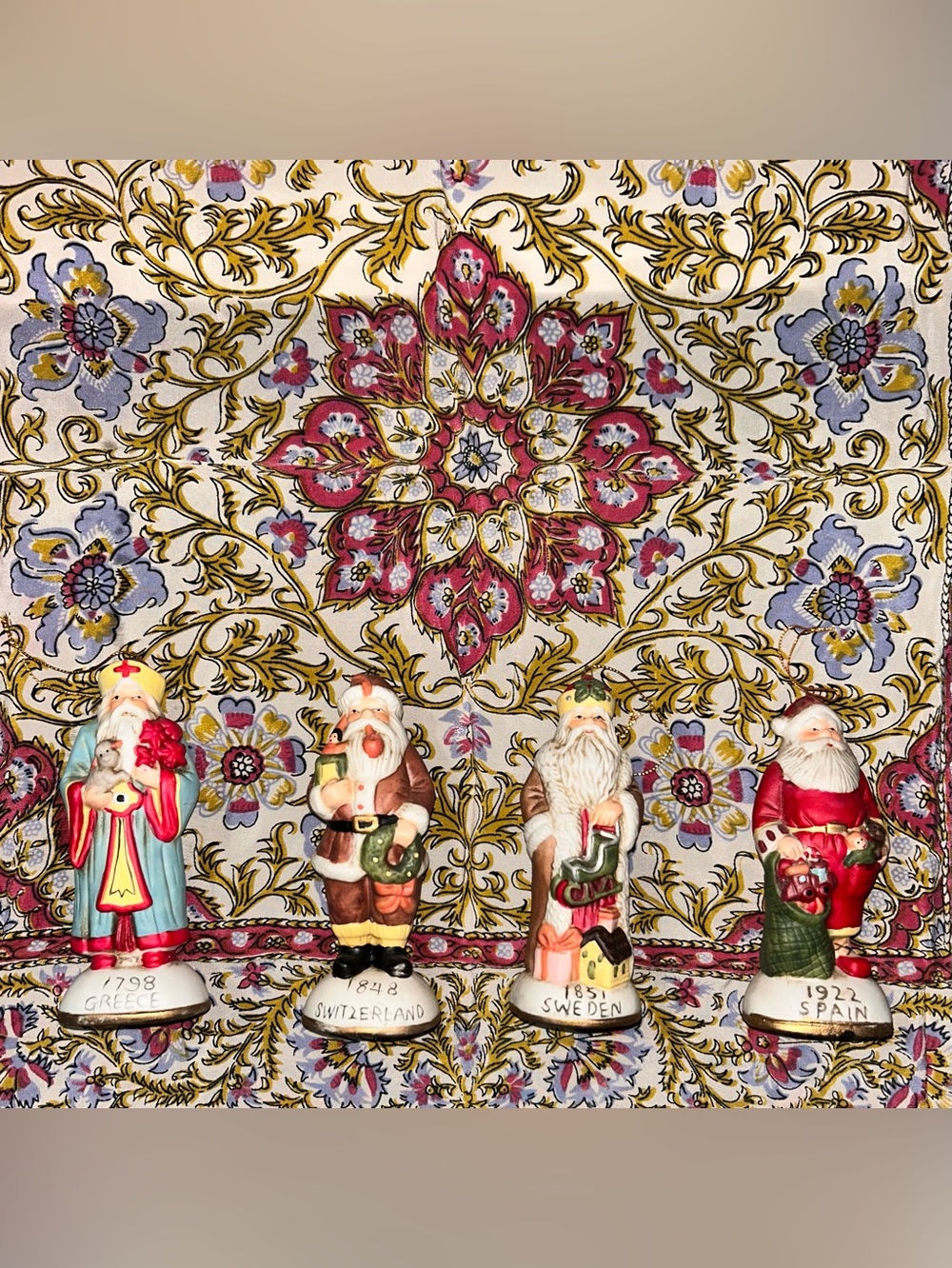 🎄Santa’s of the Nations, Santa’s of the World incomplete set 4 out of 7 🎄